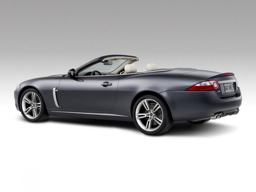  Jaguar XKR Convertible 2007 года  (фото 26 из 52)